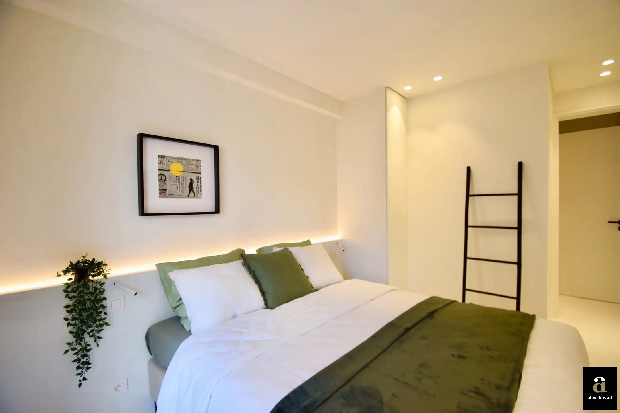 Lichtrijk gerenoveerd appartement nabij de winkels, het strand en de zee. foto 7