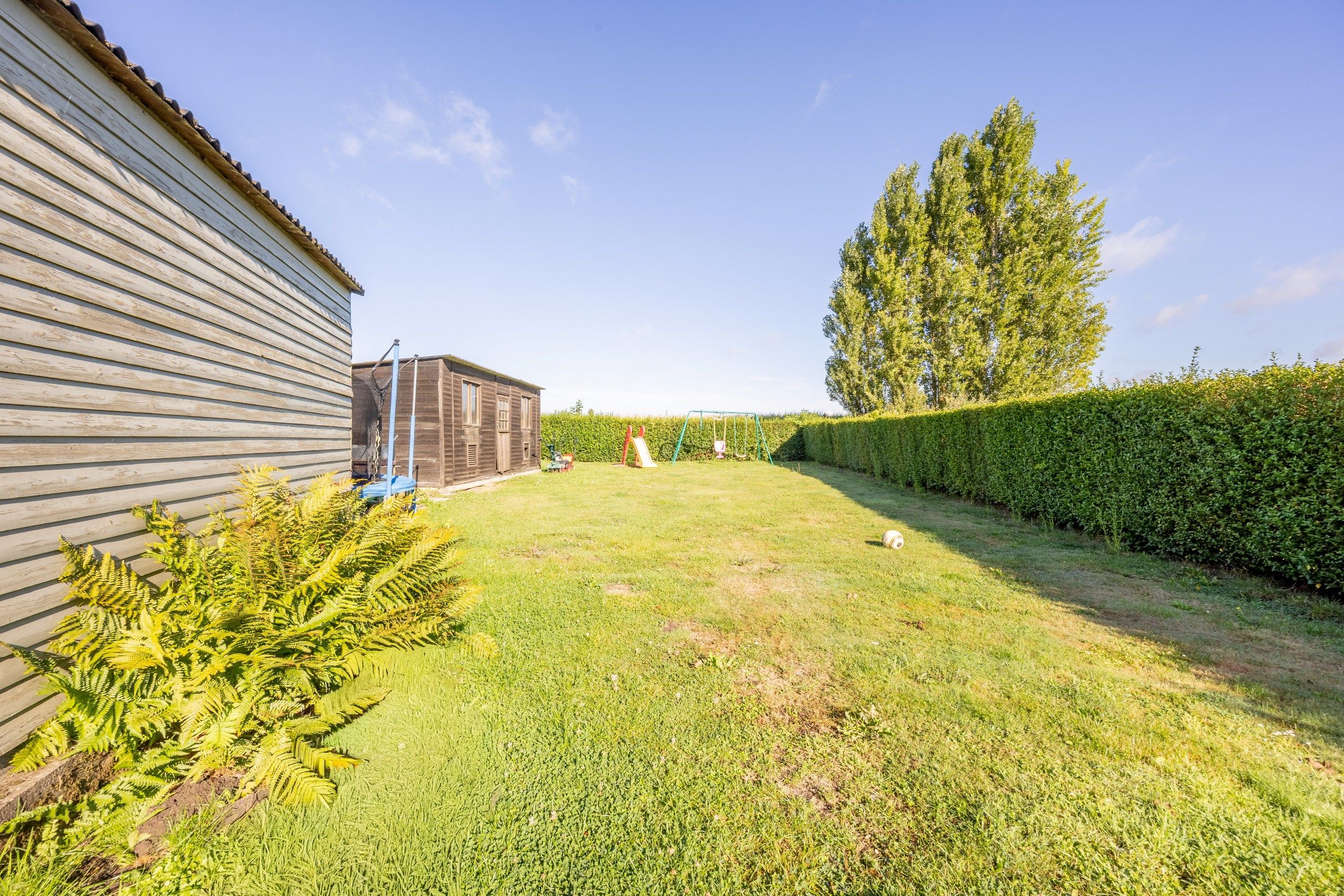 RUIME WONING MET TUIN EN UITWEG foto 15