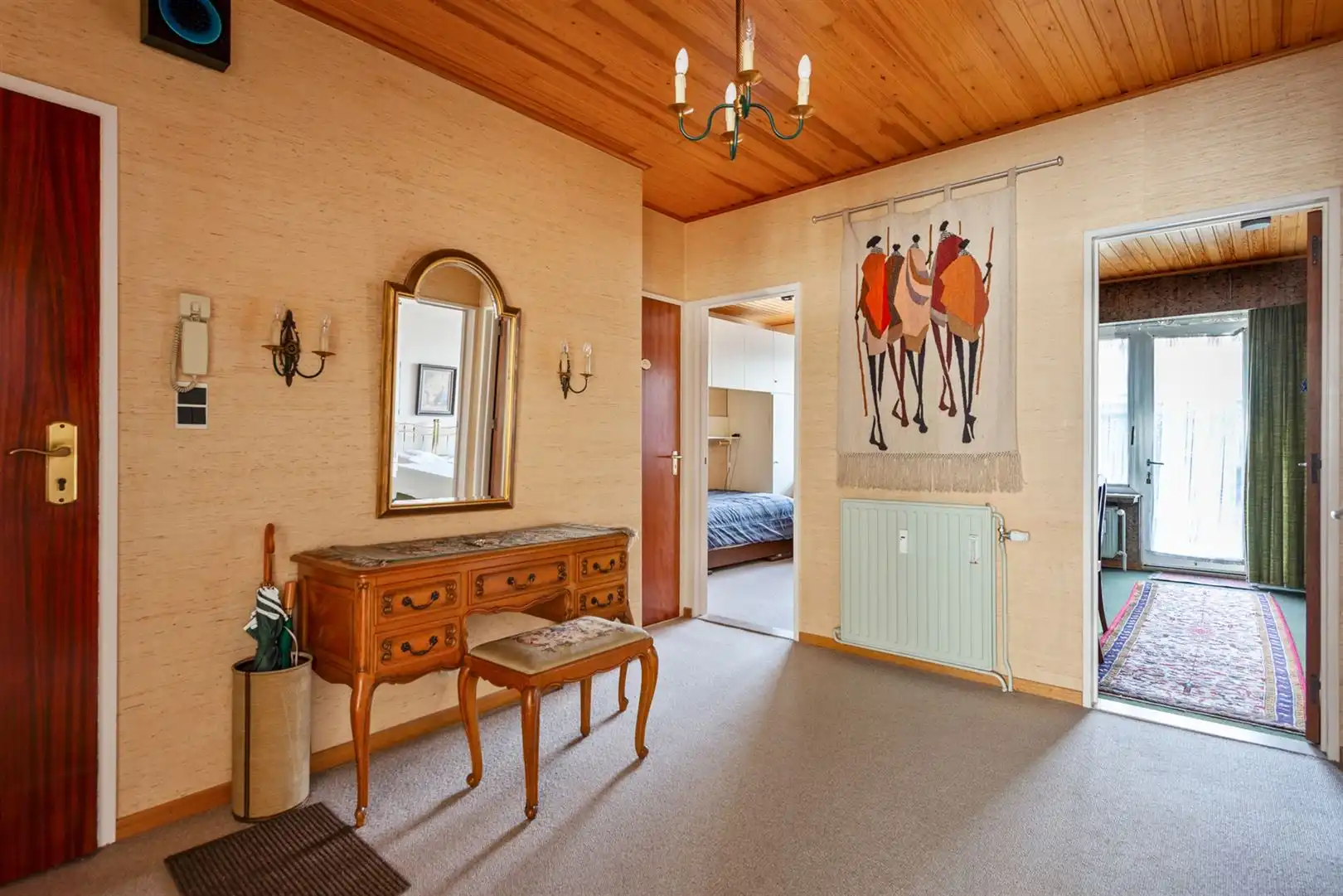 Ruim gelijkvloers appartement met tuin en garagebox foto 14