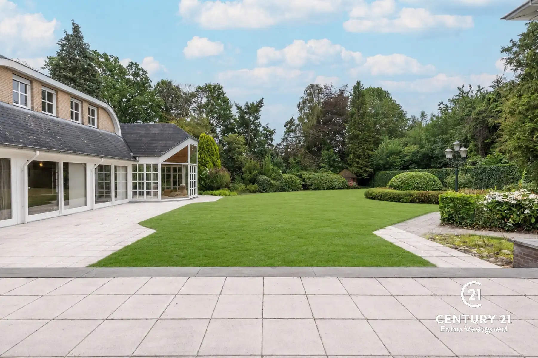 Ruime villa met kantoor, binnenzwembad, mooie tuin op 3172m² foto 17