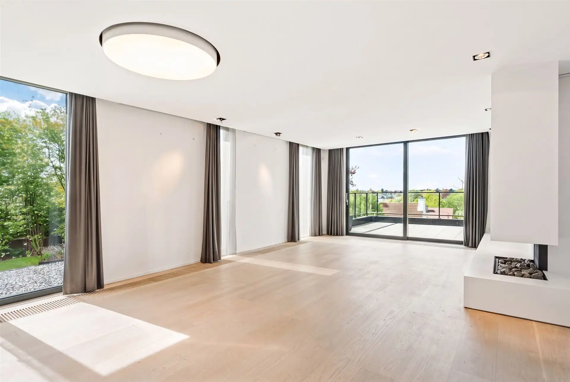 Topgelegen lichtrijke penthouse met prachtig terras foto 6