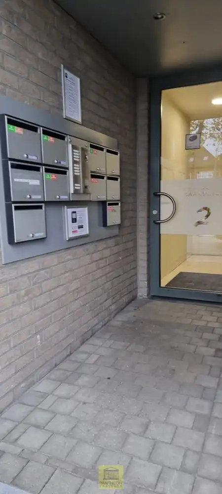 Instapklaar gelijkvloers - 2 slaapkamers - Op toplocatie foto 14