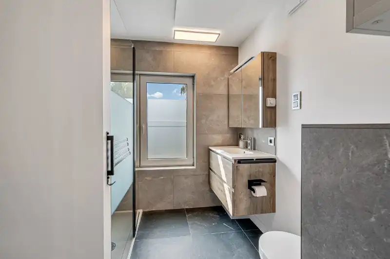 Instapklare gezinswoning met tuin & garage in hartje Dikkelvenne foto 15