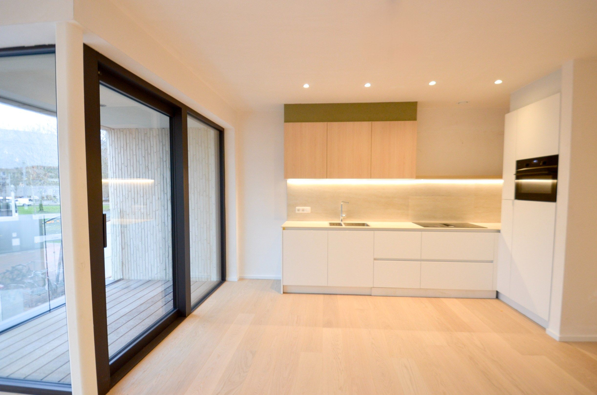 Nieuwbouw: Licht en modern nieuwbouwappartement met terras nabij Duinenwater. foto 8