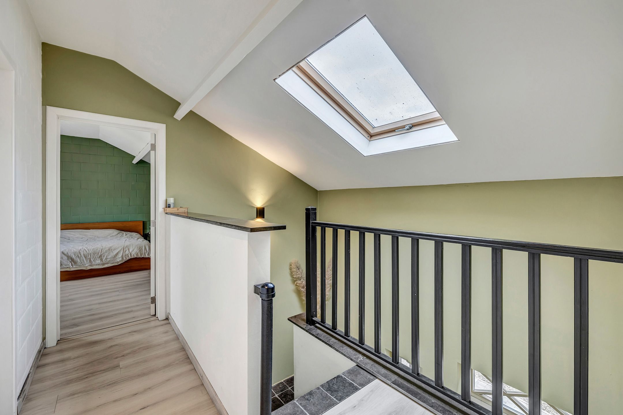 Instapklare woning te Ternat met drie slaapkamers, tuin en carport! foto 6
