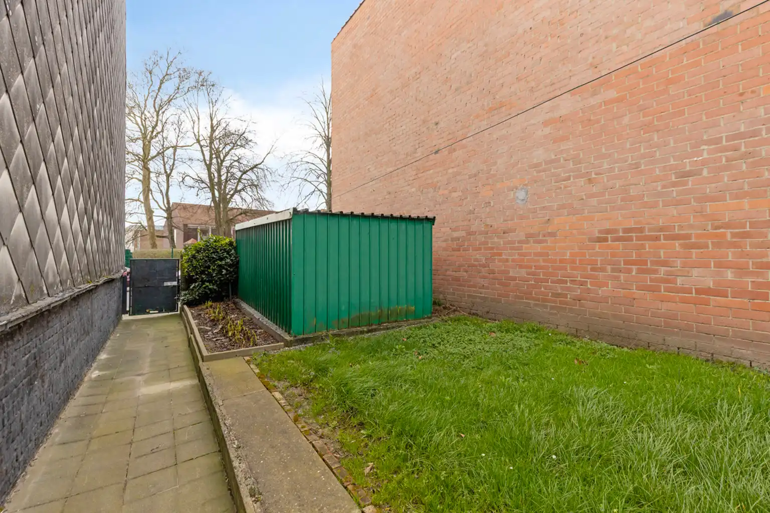 Bouwgrond van 2a70ca, geschikt voor bouwen van 2-gevelwoning foto 3