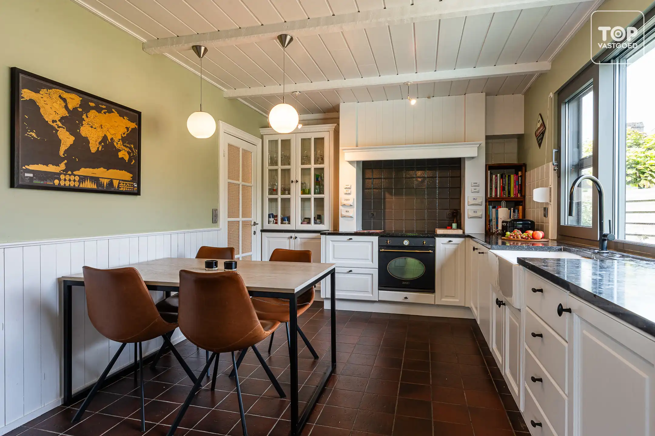 Instapklare woning op een ruim perceel met verwarmd zwembad foto 7
