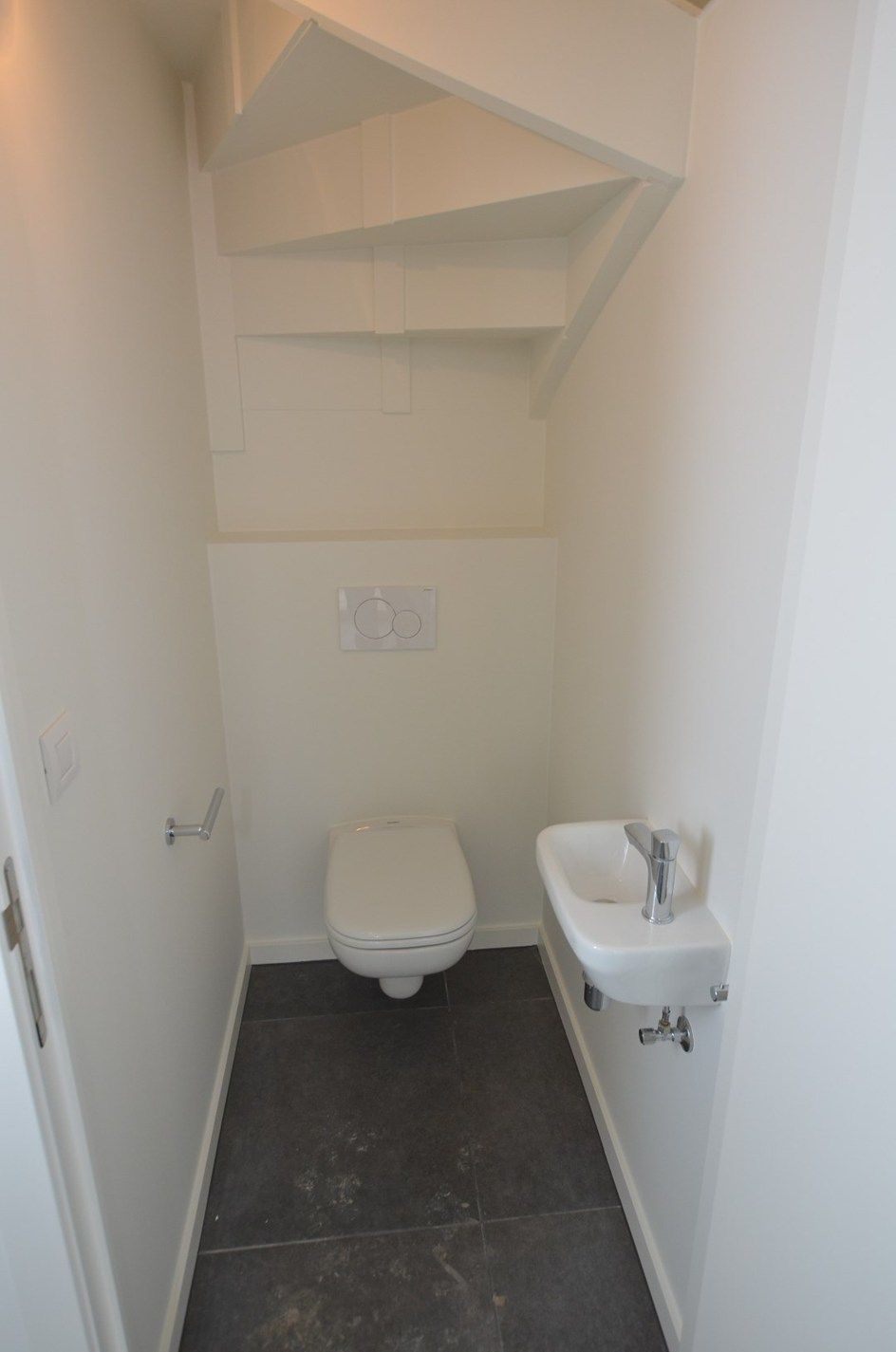 Woning met 2 auto-staanplaatsen foto 6