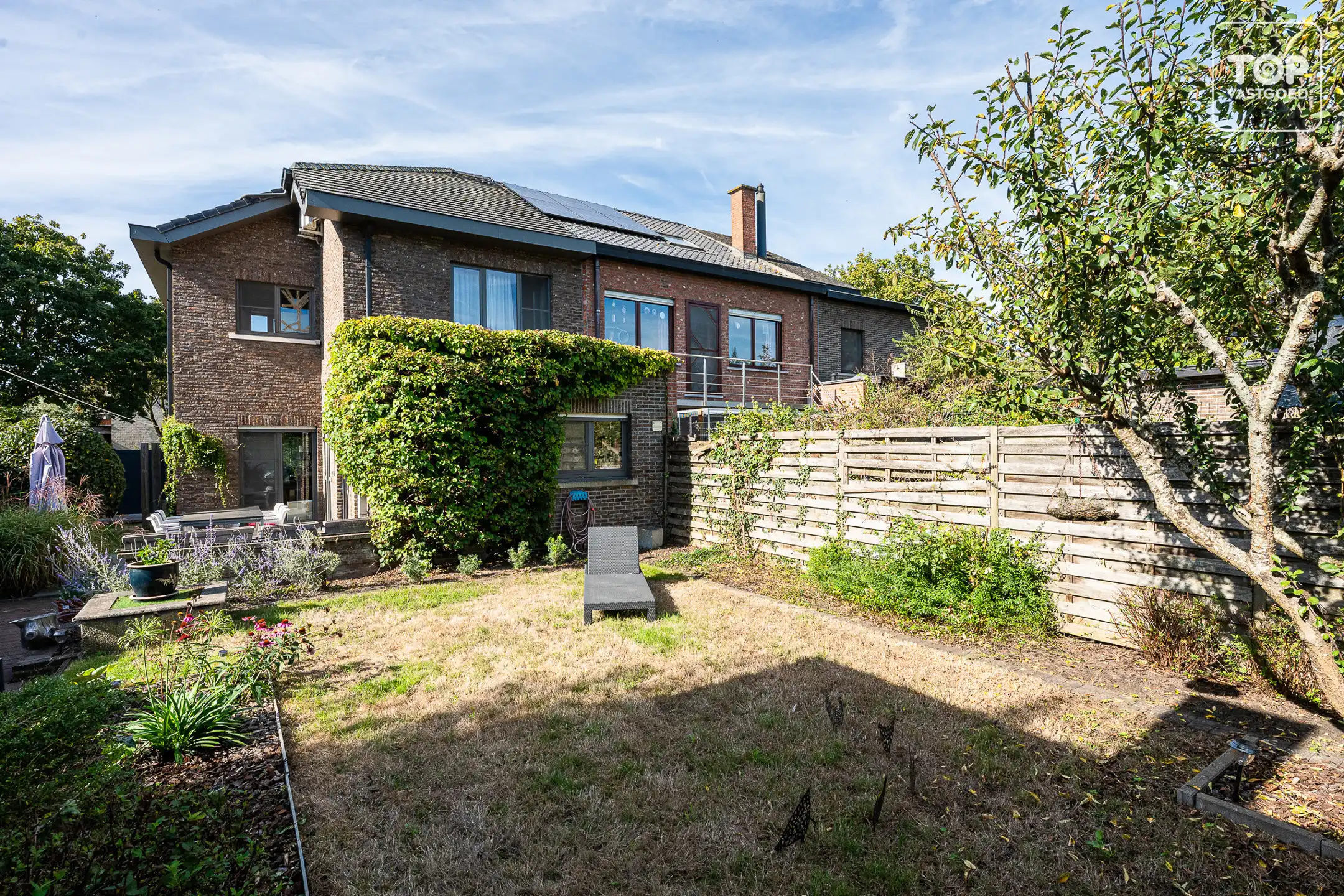 Instapklare halfopen woning met 4 slaapkamers, garage en mooie tuin foto 29