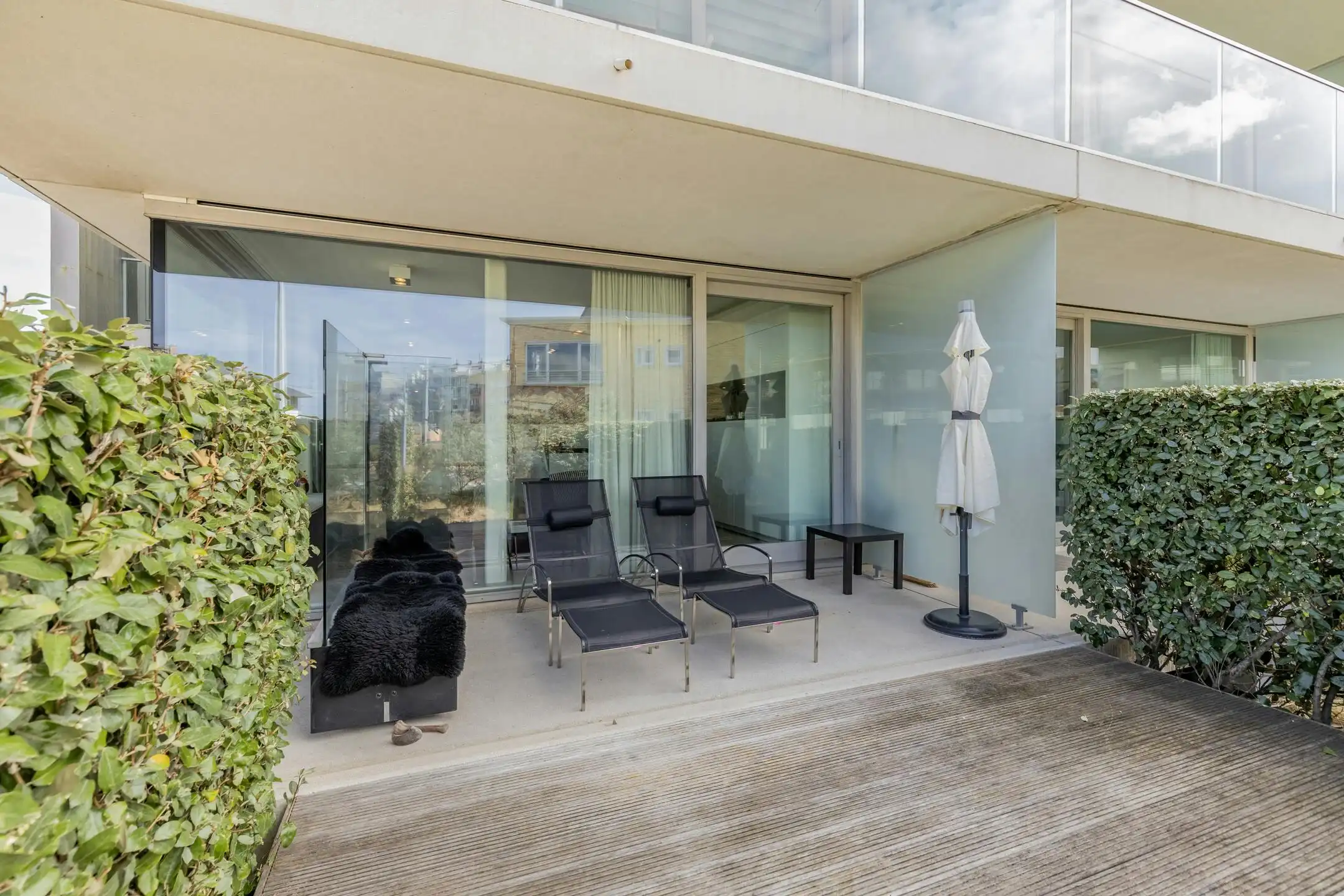 Modern appartement van Rietveld vlakbij zee in Sint-Idesbald foto 4