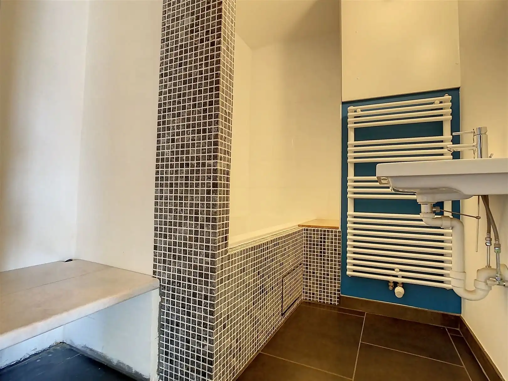 Instapklaar App met 2 slpks, autobox en kelder foto 22