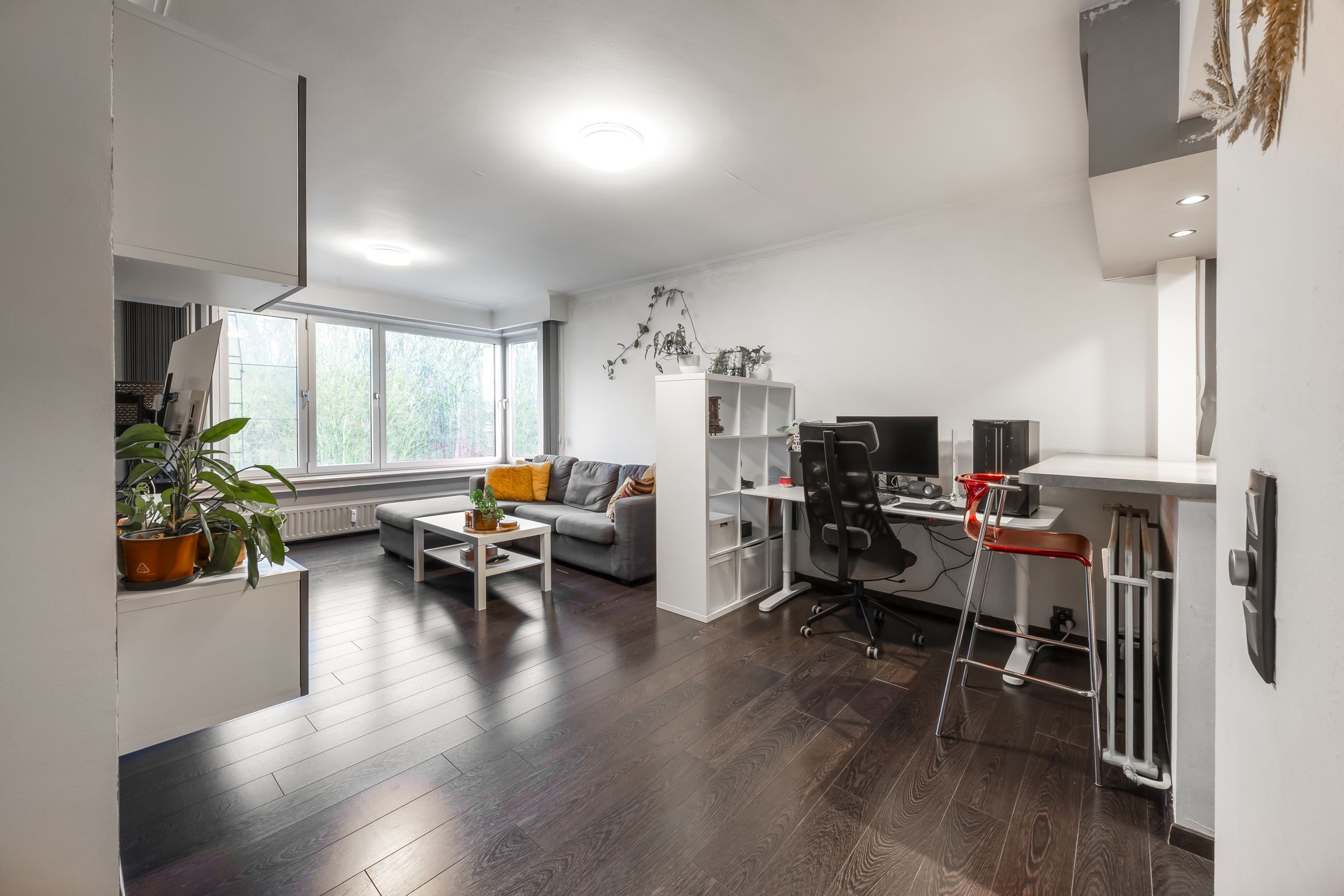 Mooi hoekappartement met open keuken en 1 slaapkamer foto 4