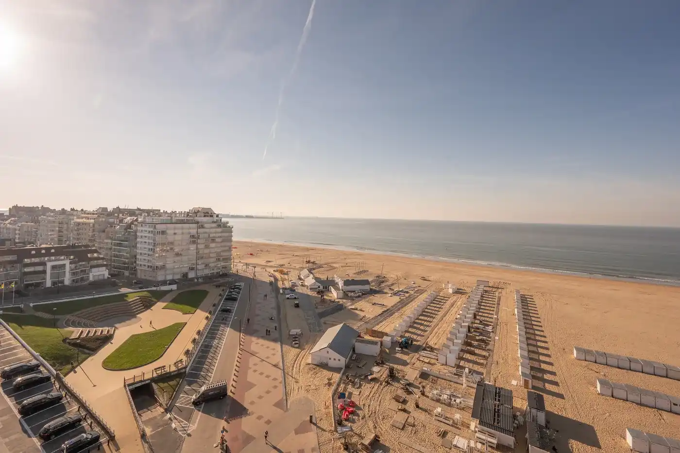 Uitzonderlijk duplex penthouse met een ideale oriëntatie en een fenomenaal panoramisch zicht over de Noordzee, Duinbergen en het Albertstrand foto 15