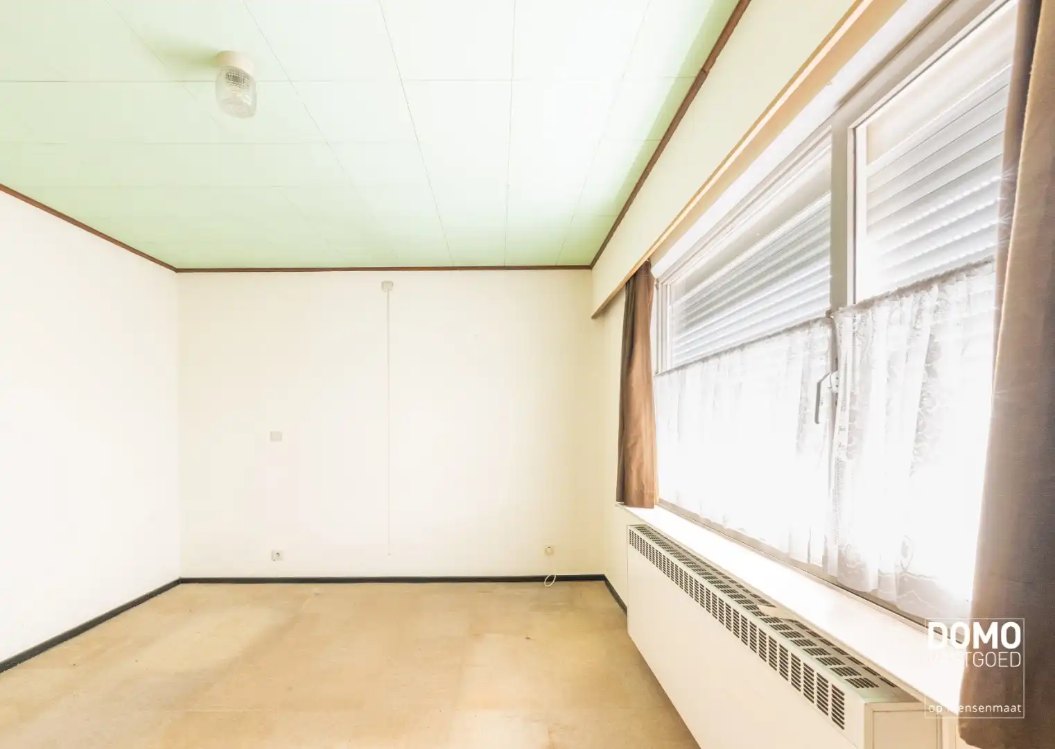 RUIME GELIJKVLOERSE WONING OP EEN PERCEEL VAN 12A 80CA MET 3 SLAAPKAMERS, EN GARAGE TE BOEKT (HEUSDEN-ZOLDER)  foto 13