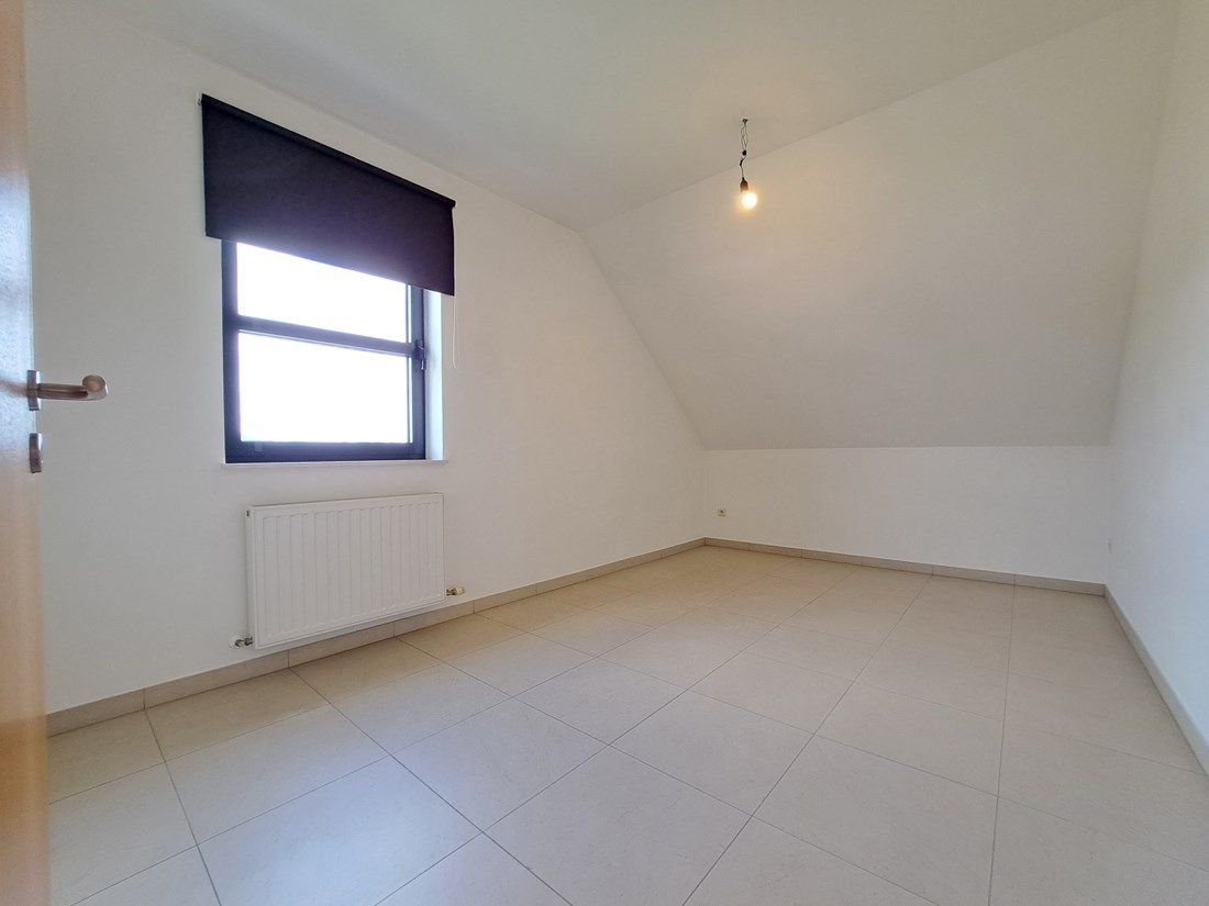 Stijlvol duplex appartement te Kermt foto 14