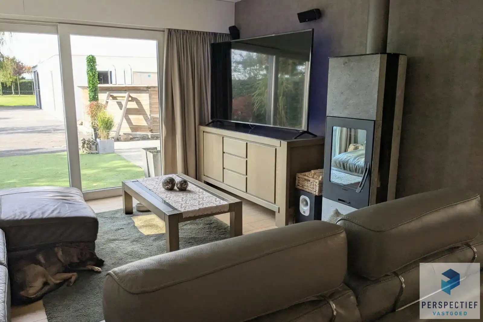 BEZOEKMOMENT ZATERDAG 25/04 VAN 14U TOT 16U | Ruime, instapklare woning met 4 slaapkamers, garage en magazijn op 970 m² foto 6