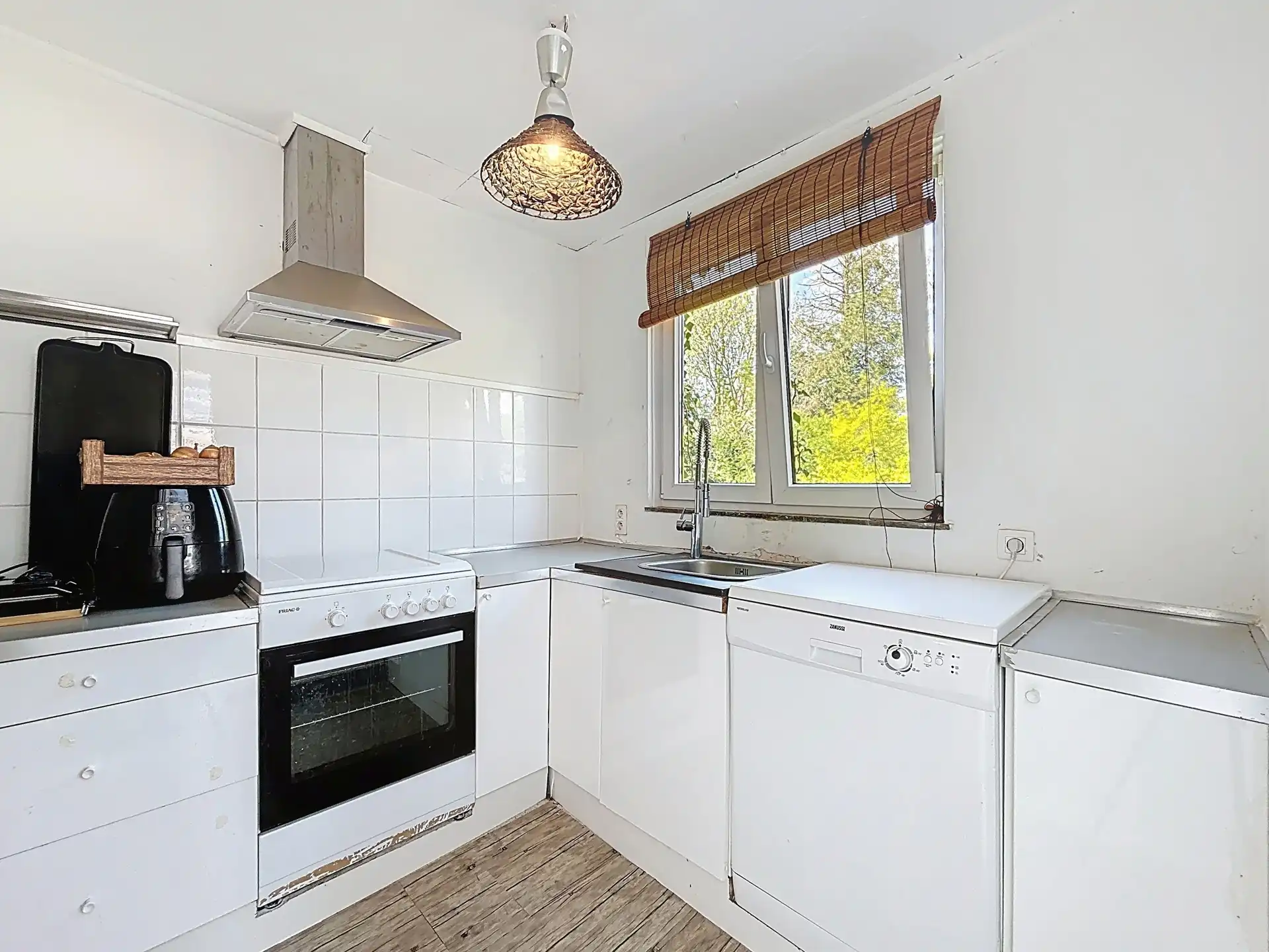 Woning op uitstekende locatie! foto 7