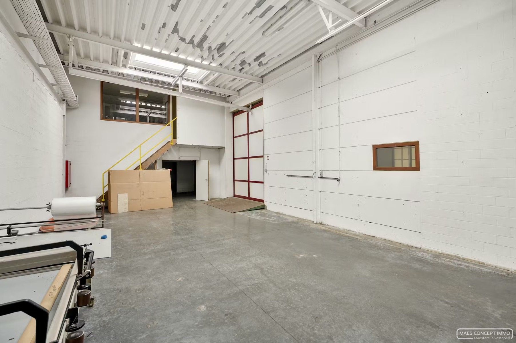 Magazijn te huur vlak aan station van Anzegem foto 12