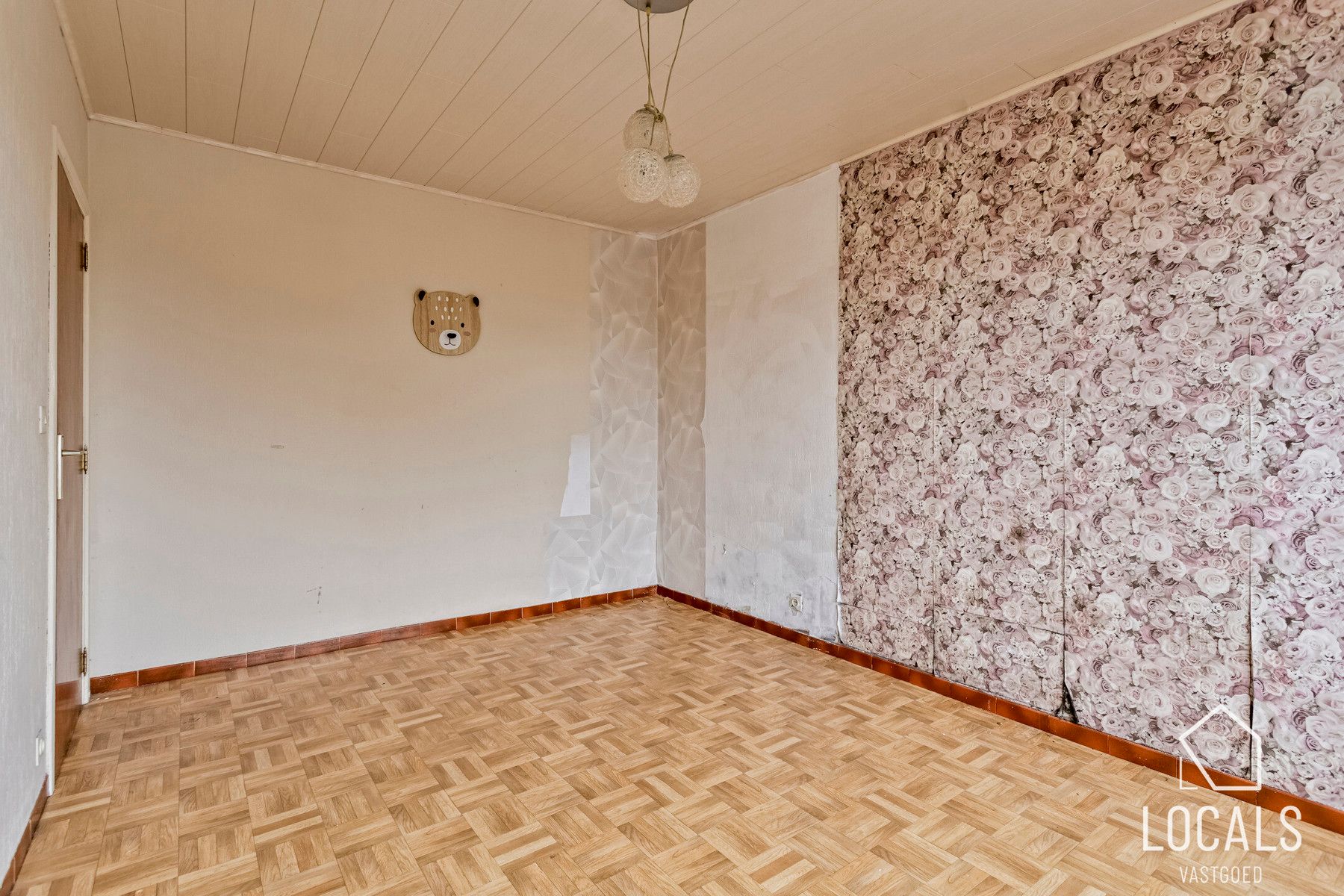 Huis ingericht als 3 appartementen te Denderleeuw foto 17