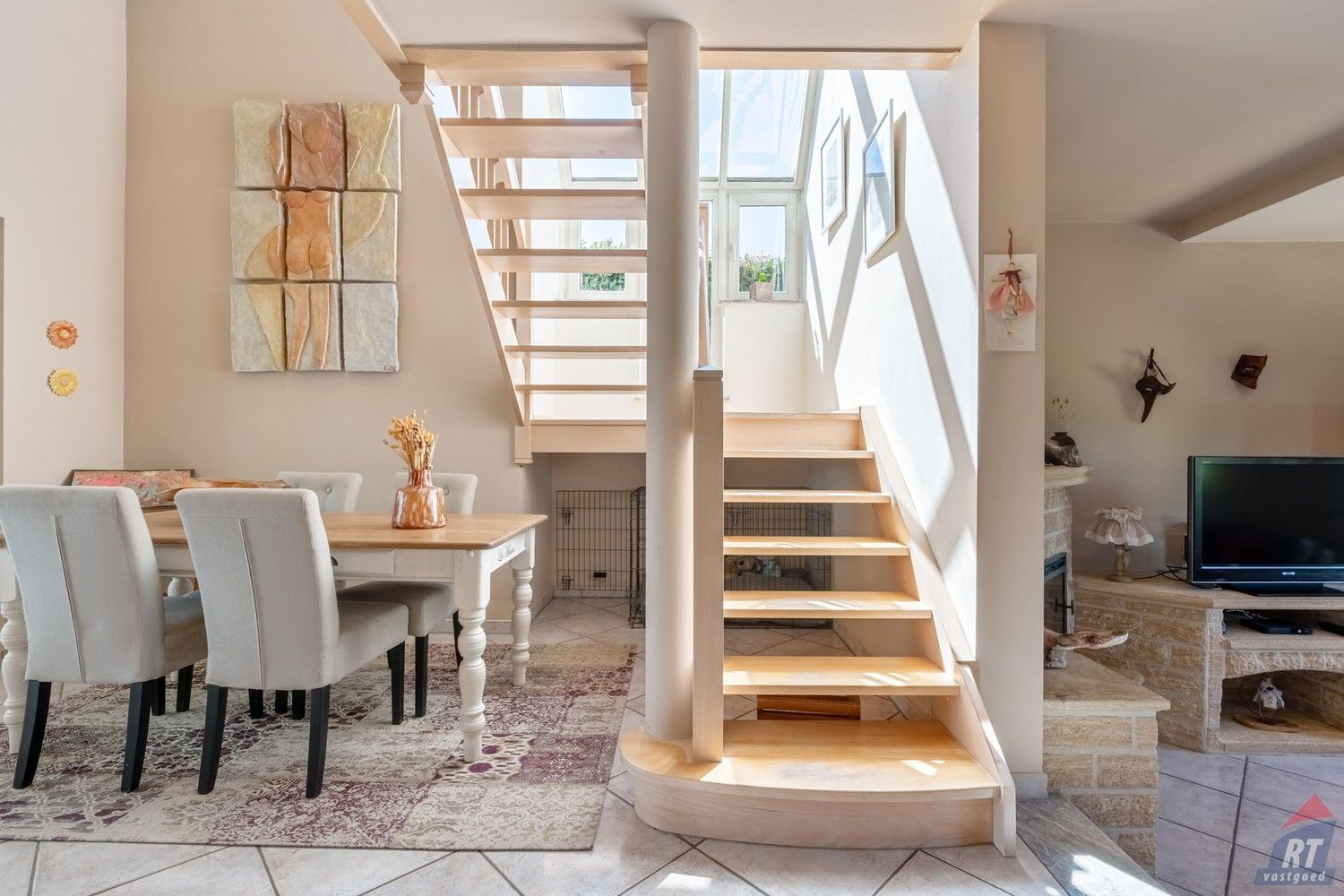 Stijlvol wonen in het groen: karaktervolle villa nabij het kasteel van Ordingen foto 5