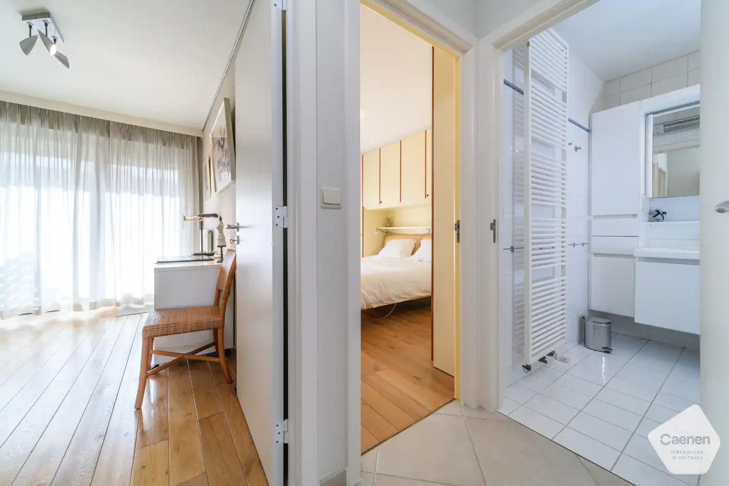 Zongericht hoekappartement met 2 slaapkamers in hartje Dumontwijk, inclusief ruime garage en kelder foto 18