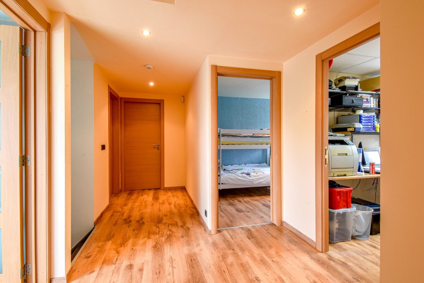 Instapklare woning met 5 slaapkamers en mogelijkheid achterliggende landbouwgrond foto 27