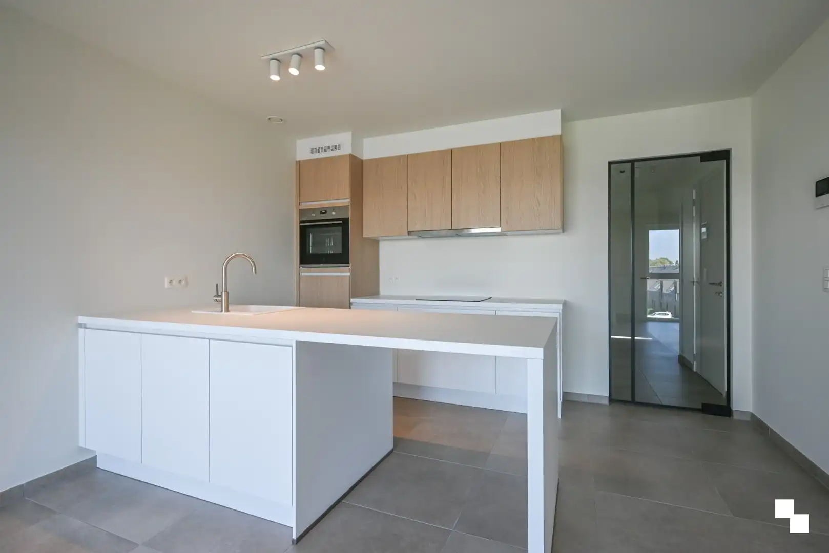 Nieuwbouwappartement met twee slaapkamers in hartje Emelgem foto 7