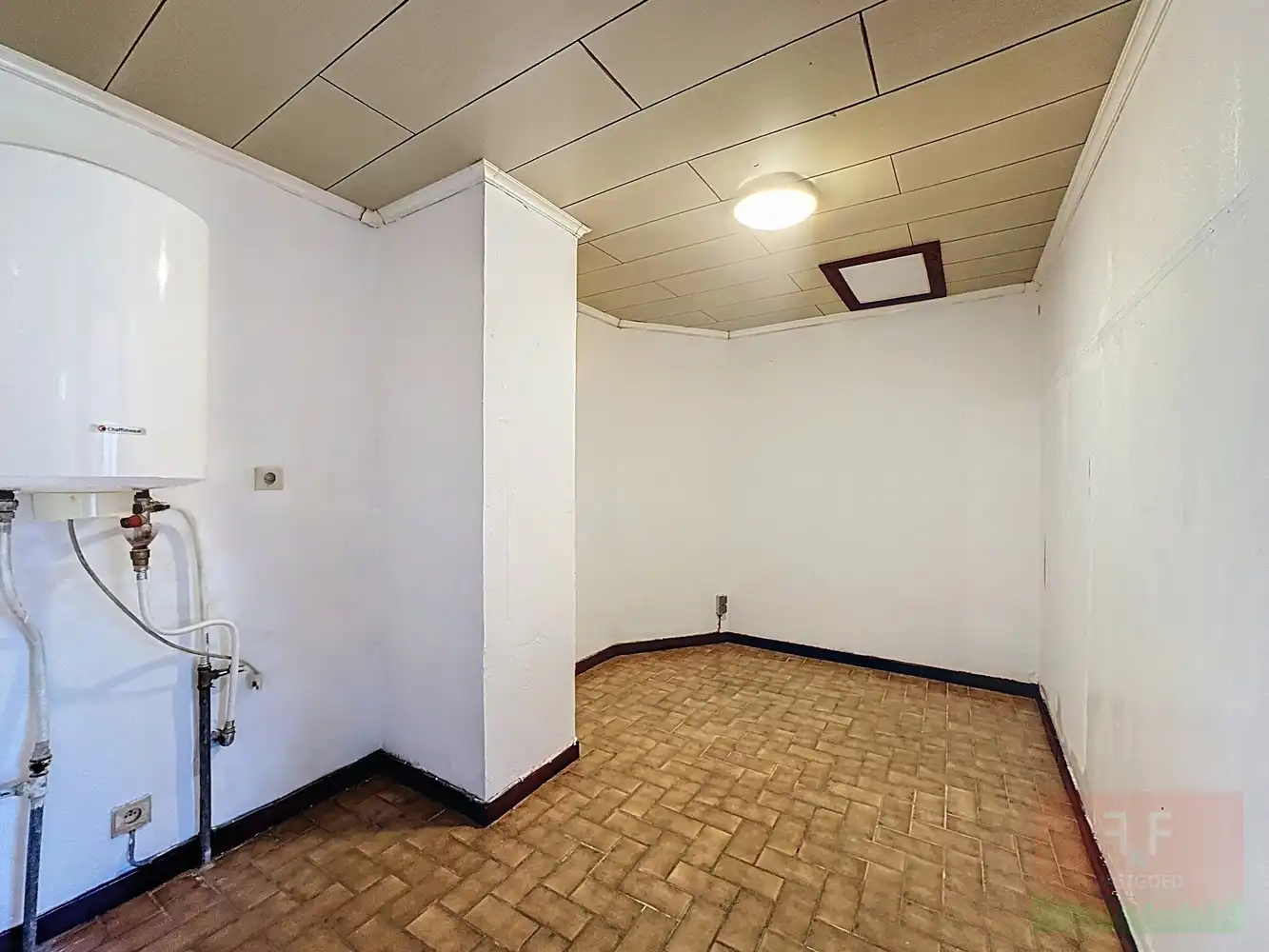 Karaktervolle gezinswoning met 3 slaapkamers en garage in het groene Aaigem foto 15