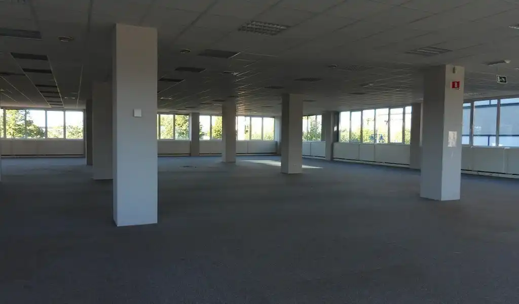 Kantoor te huur in Sluispark langs R4 in Merelbeke foto 5