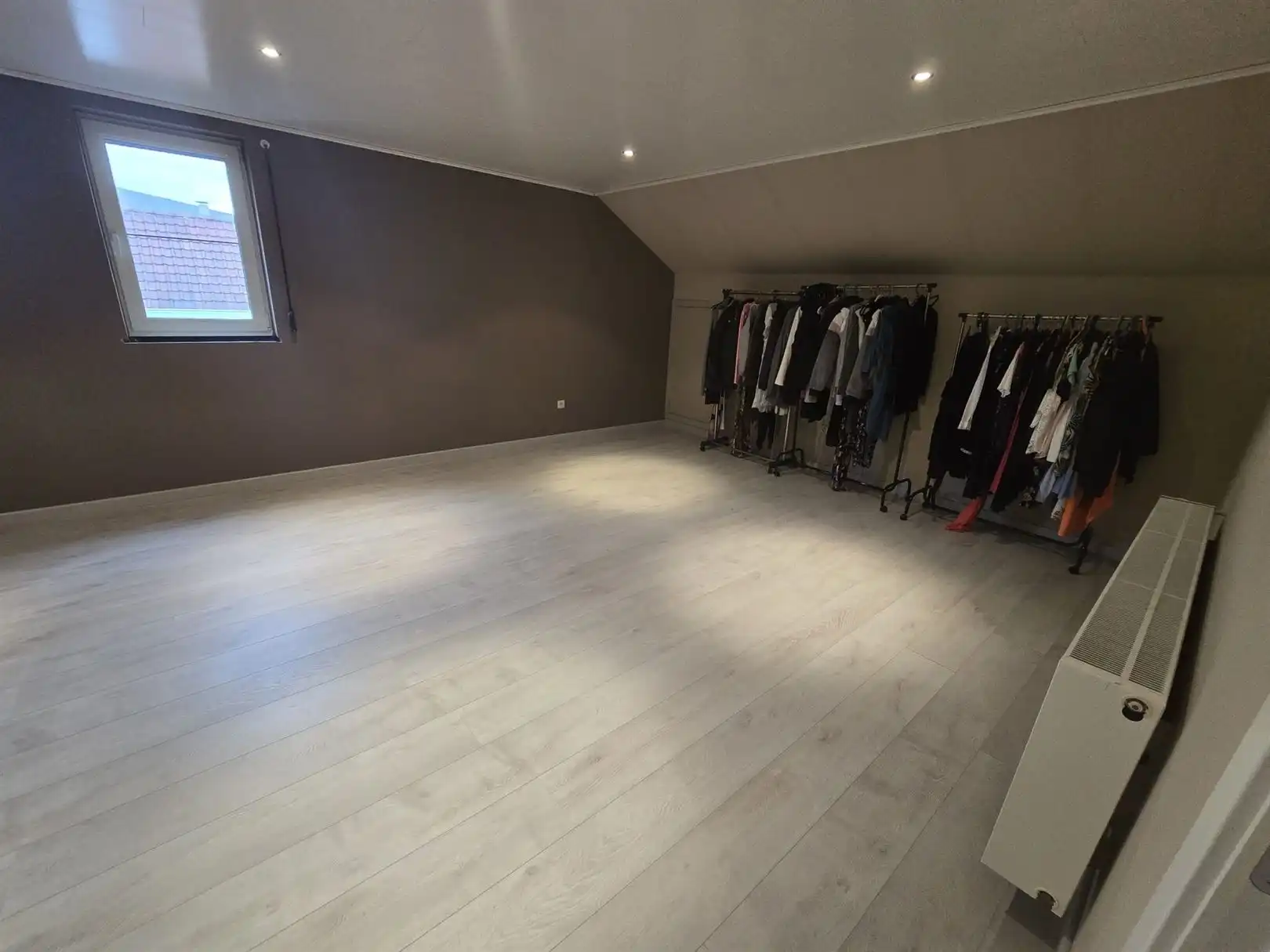 Ruime woning met 5 slaapkamers gelegen aan de E313 foto 18