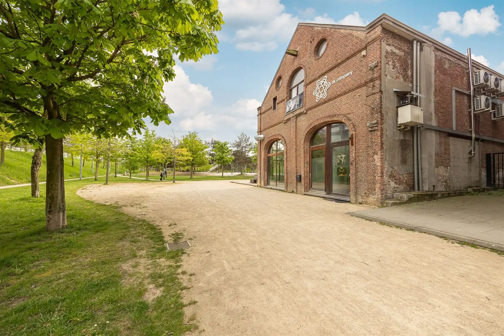 Moderne handelsruimte aan Park Spoor Noord foto 13