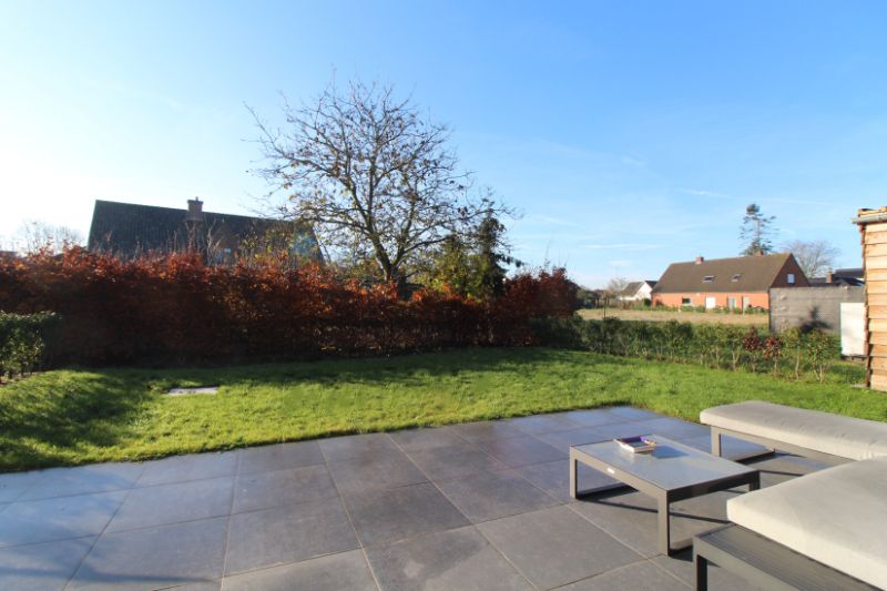 Energiezuinige halfopen woning te huur in Sijsele foto 5