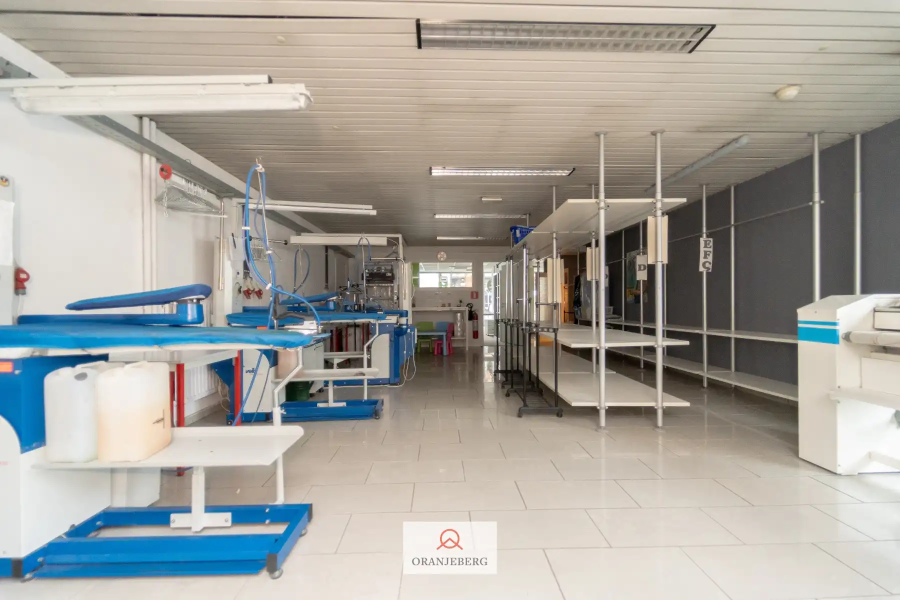 Energiezuinig handelspand op commerciële ligging foto 22