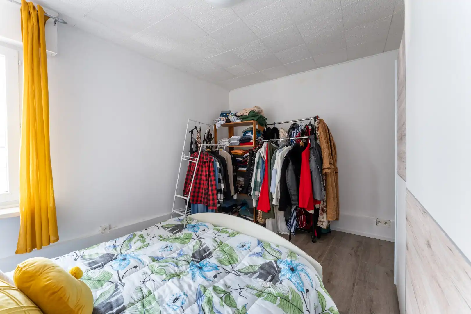 Centrale rijwoning met drie slaapkamers en terras in hartje Roeselare foto 10