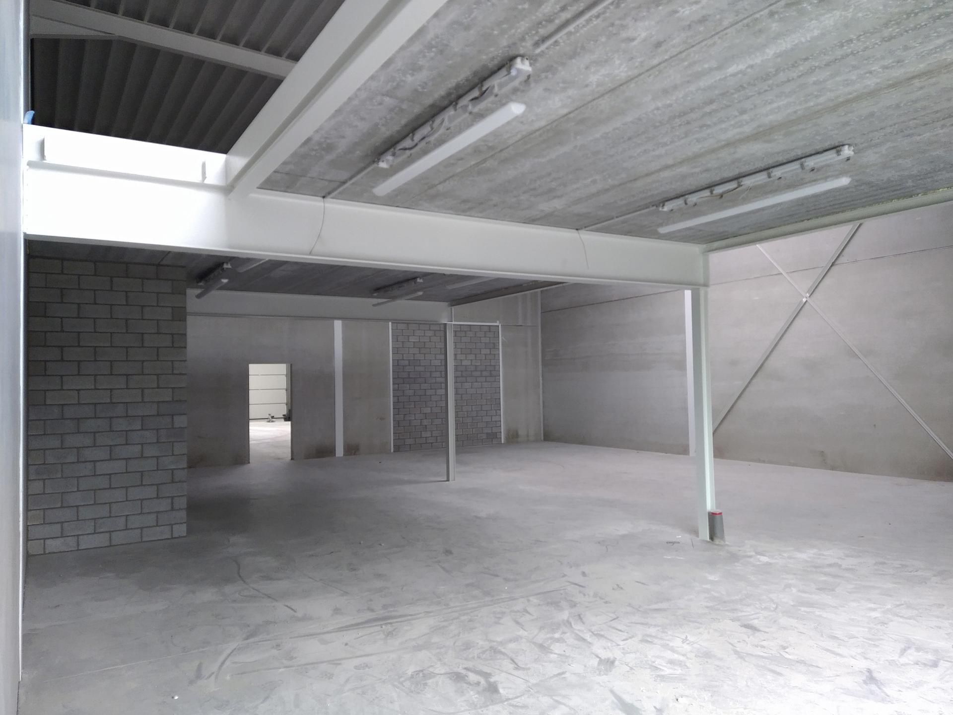 Nieuwbouw KMO-unit met twee autostaanplaatsen te Merksplas. foto 7