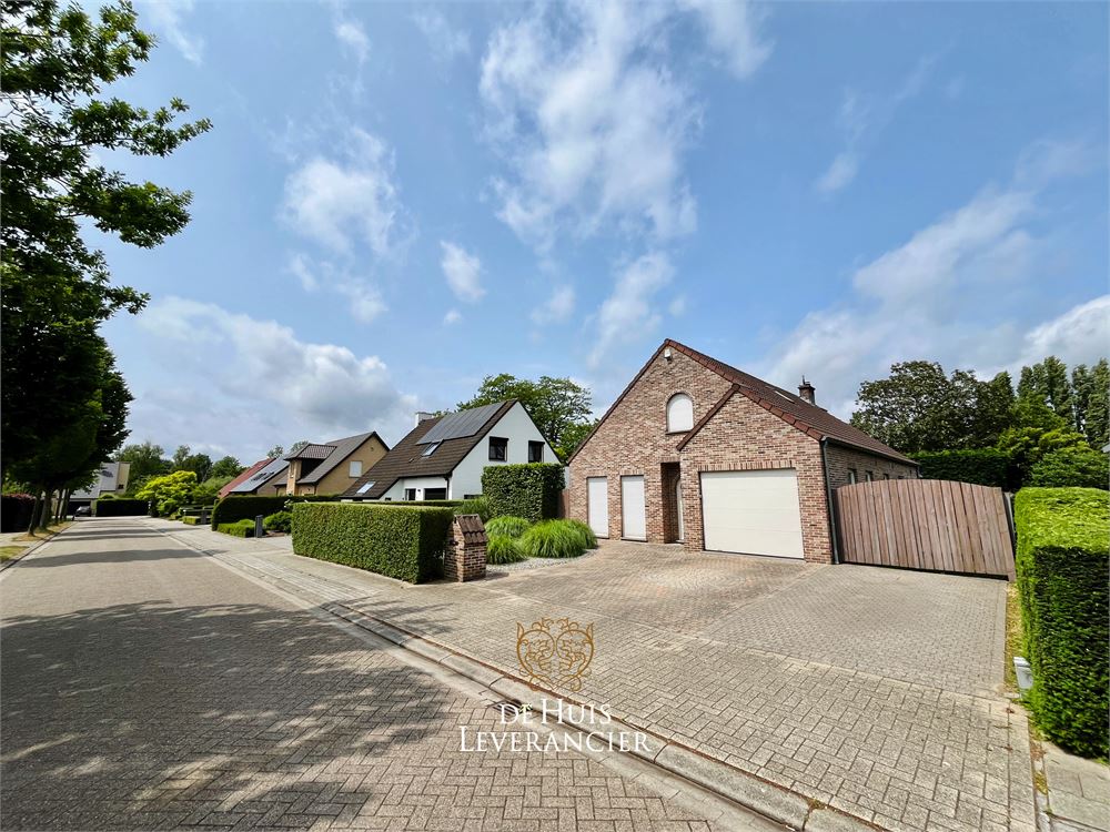 Exclusief wonen in Kontich ? Luxe, rust & ruimte met tuin met zwembad te koop ! foto 2