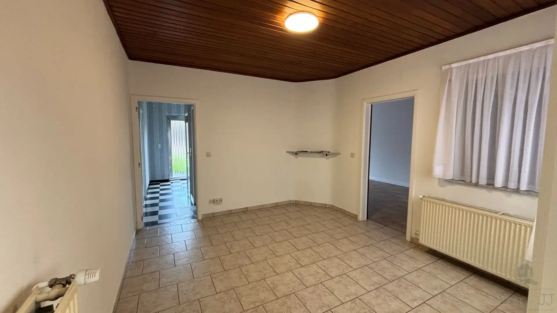 Gelijkvloerse woning met 3 slaapkamers, tuin en garage foto 6