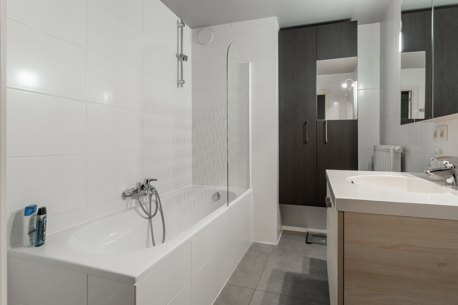 Mooi 2 slaapkamer appartement op een gunstige ligging foto 19