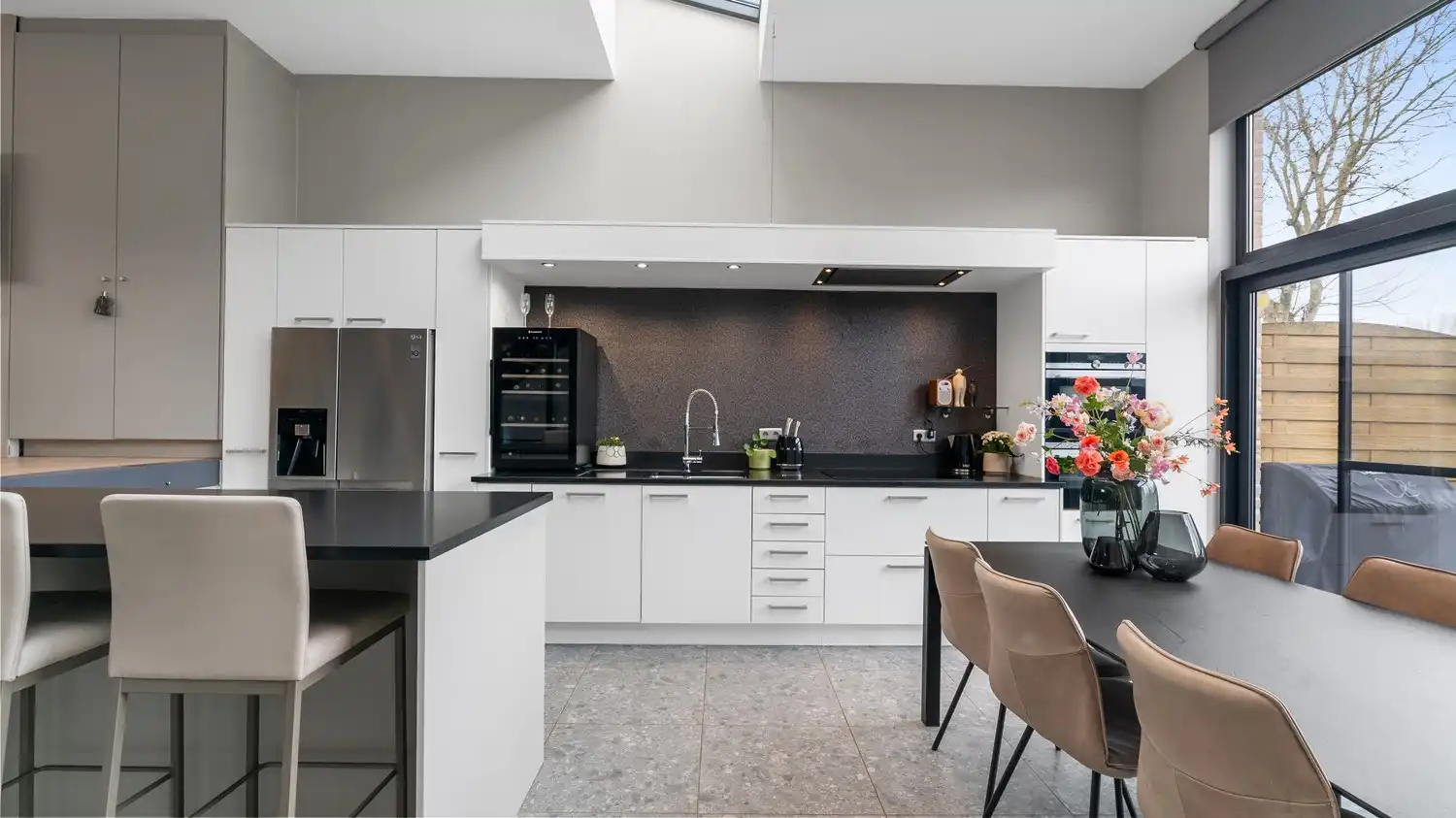 Instapklare woning met 3 slaapkamers en zeer grote tuin foto 6