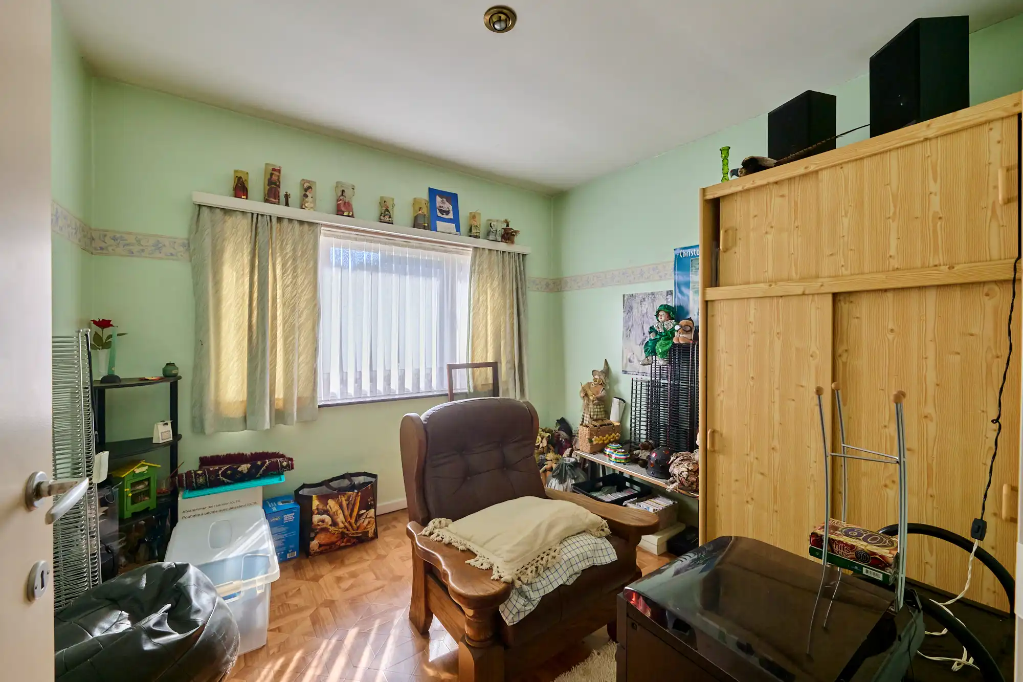 Rustig gelegen te renoveren woning op perceel van 10a50ca foto 14