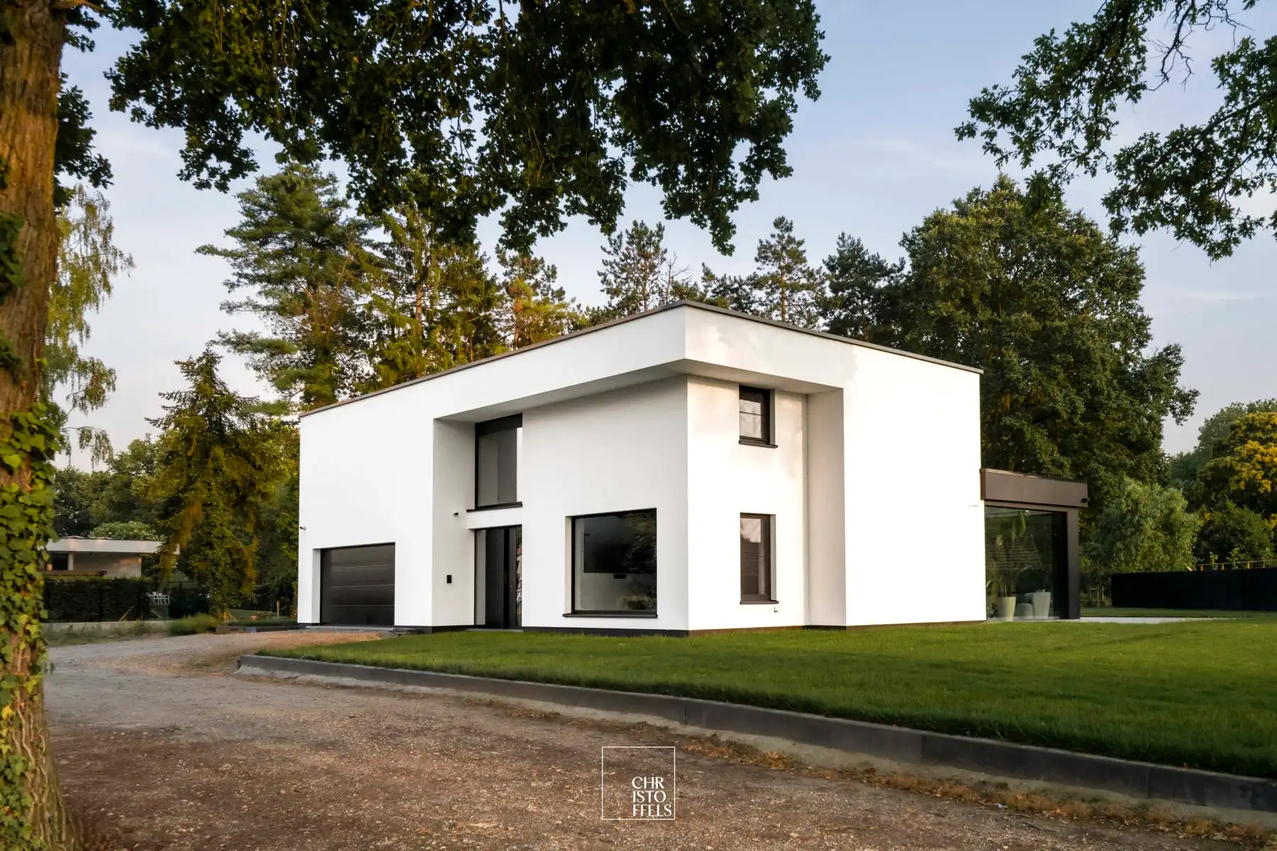 Luxe nieuwbouwvilla van 336 m² op een perceel van 1.313 m² foto 31