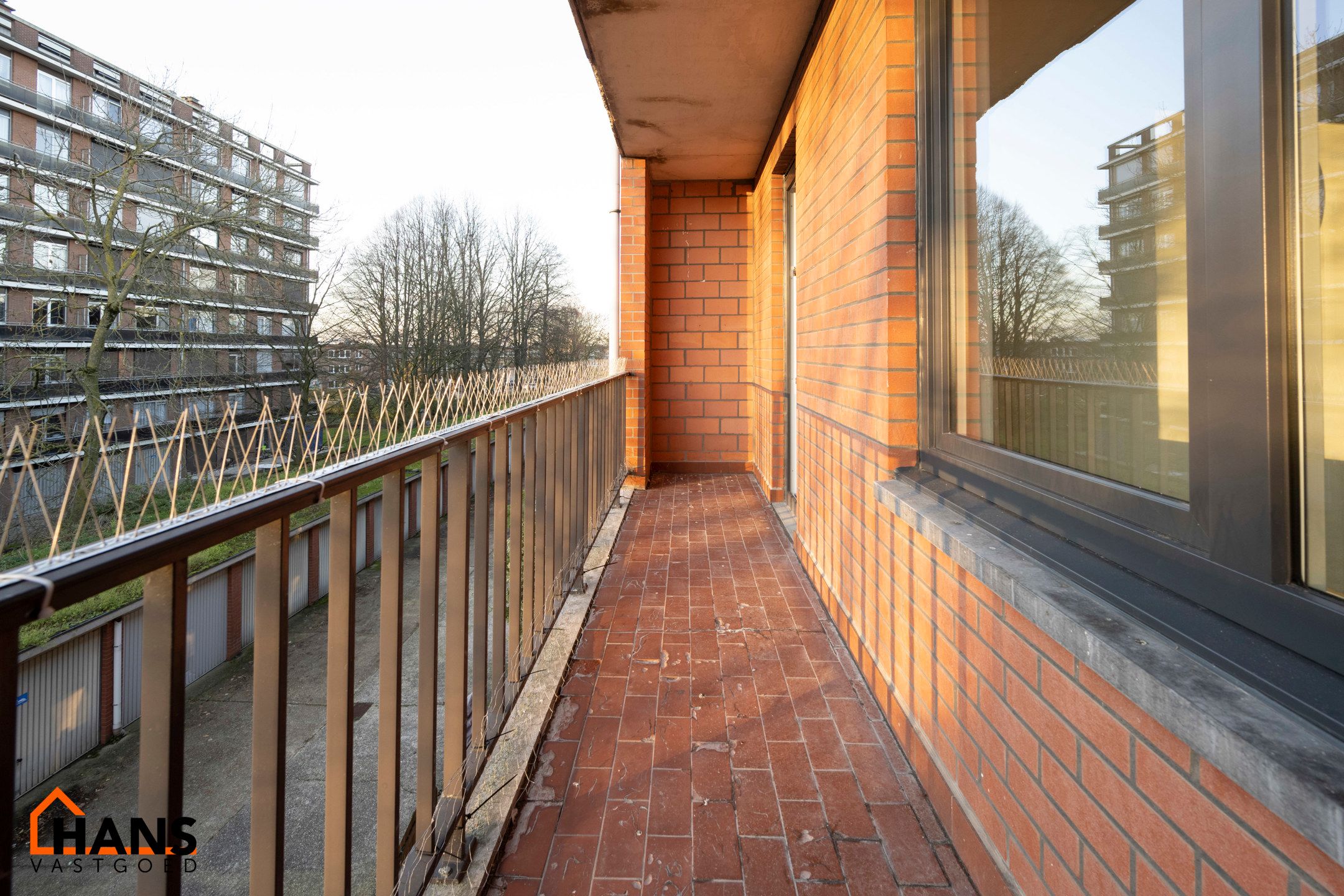 Volledig gerenoveerd appartement met terras en mogelijkheid tot het huren van een garagebox. foto 10