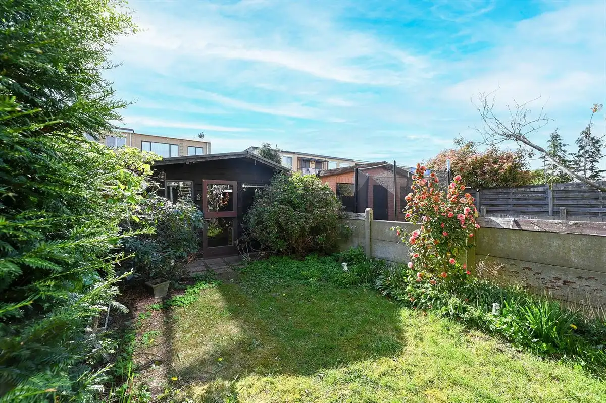 Ruime bel-etage met tuin en zonnig terras in Hoevenen foto 16