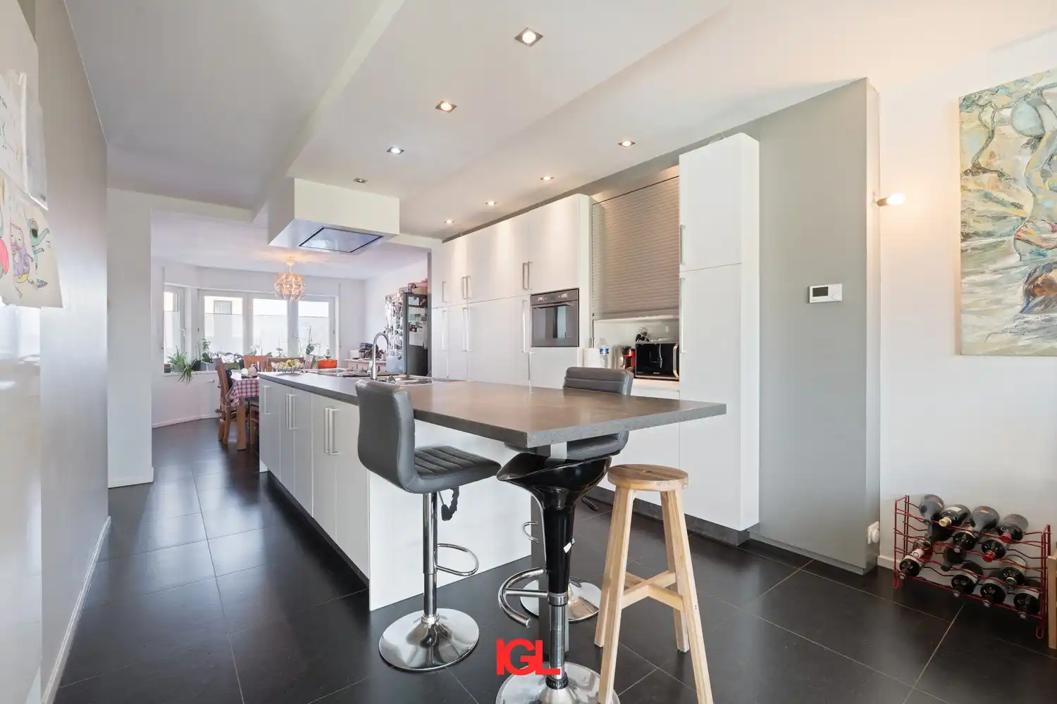 Moderne 3-gevelwoning te koop foto 6