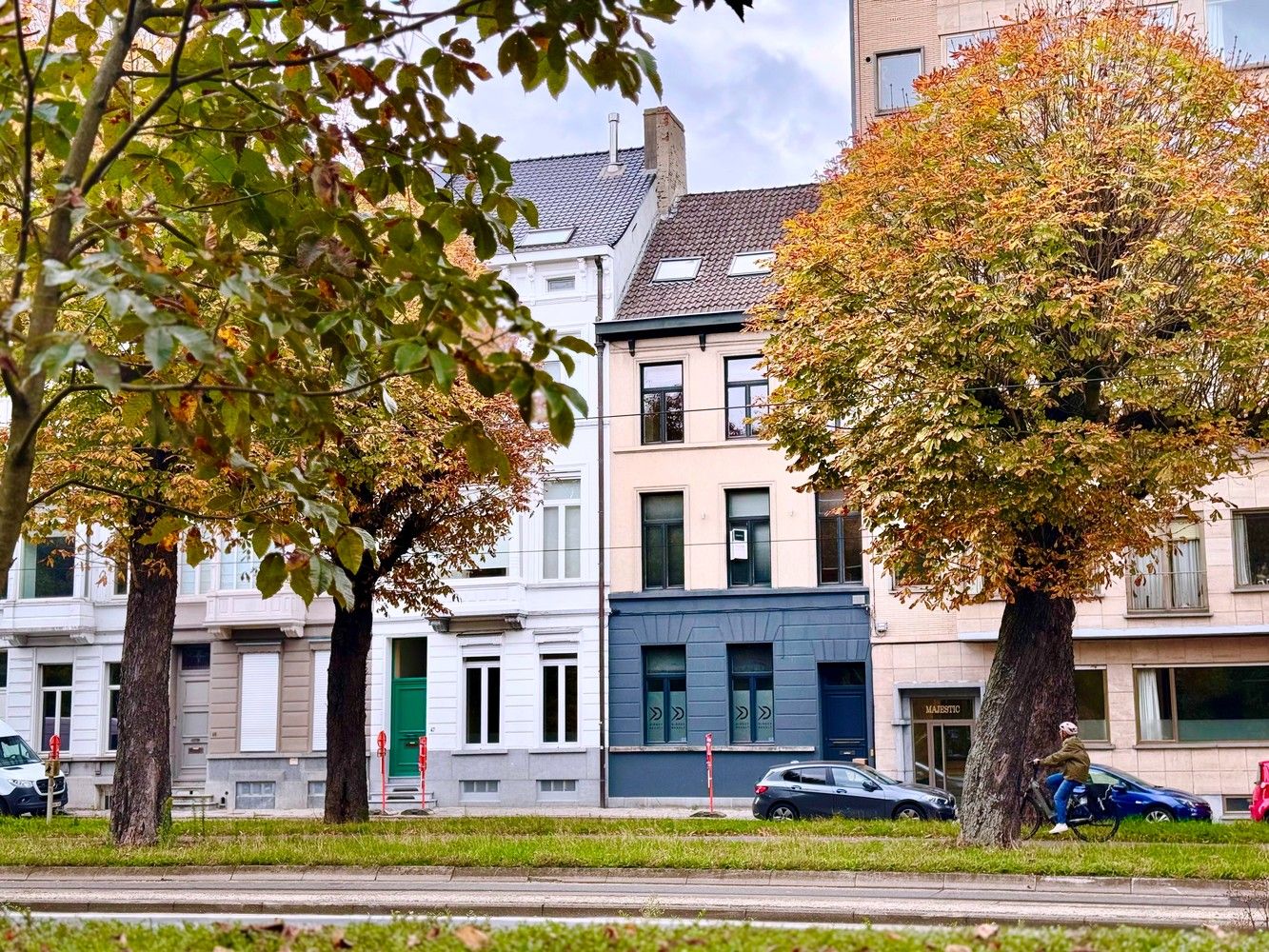 Historisch herenhuis aan het Zuidpark centrum Gent. foto {{pictureIndex}}