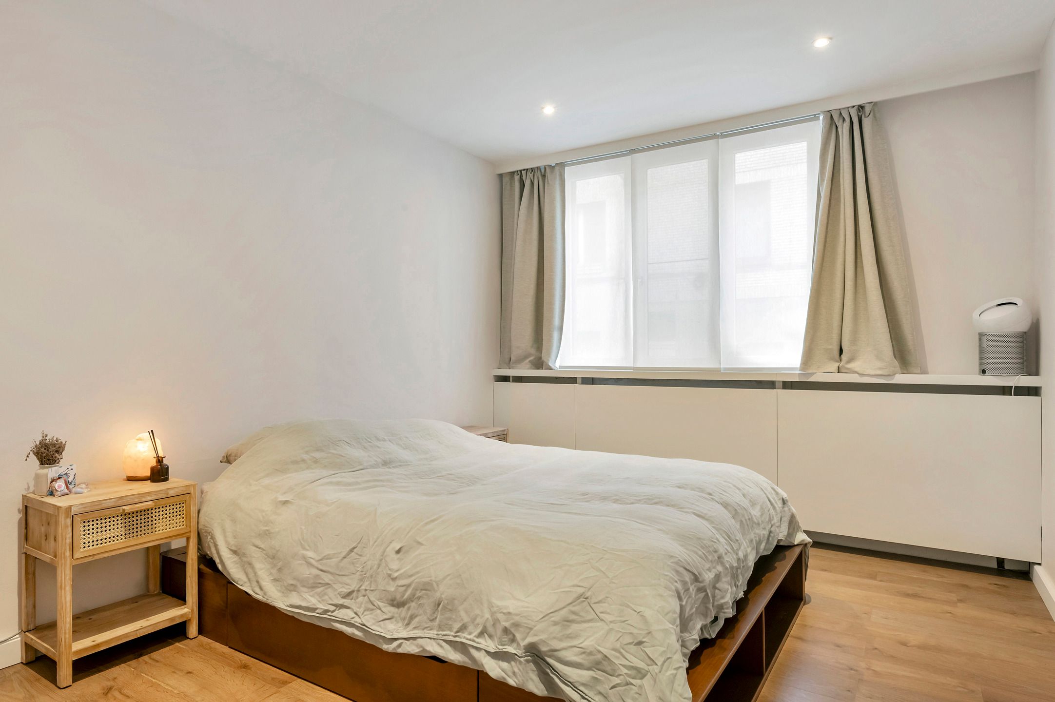 Instapklaar ruim gelijkvloers appartement in hartje Zurenborg foto 9