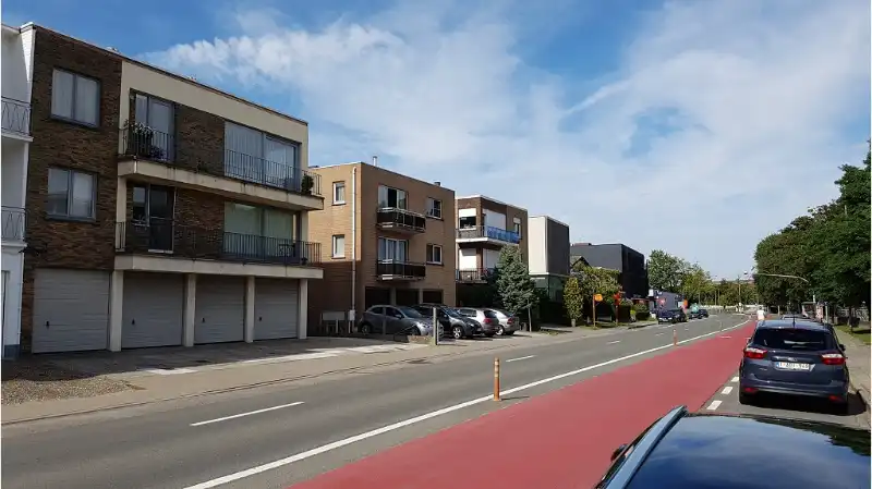 Comfortabel 2-slaapkamerappartement met GARAGE te koop in Sint-Michiels Brugge foto 7