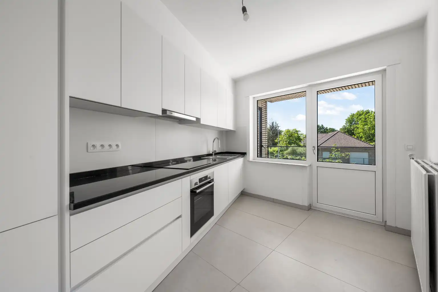 Instapklaar, gerenoveerd appartement met 2 slaapkamers foto 5