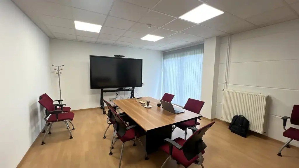 Functioneel bedrijfspand te huur in industriepark E17/4 te Lokeren foto 3