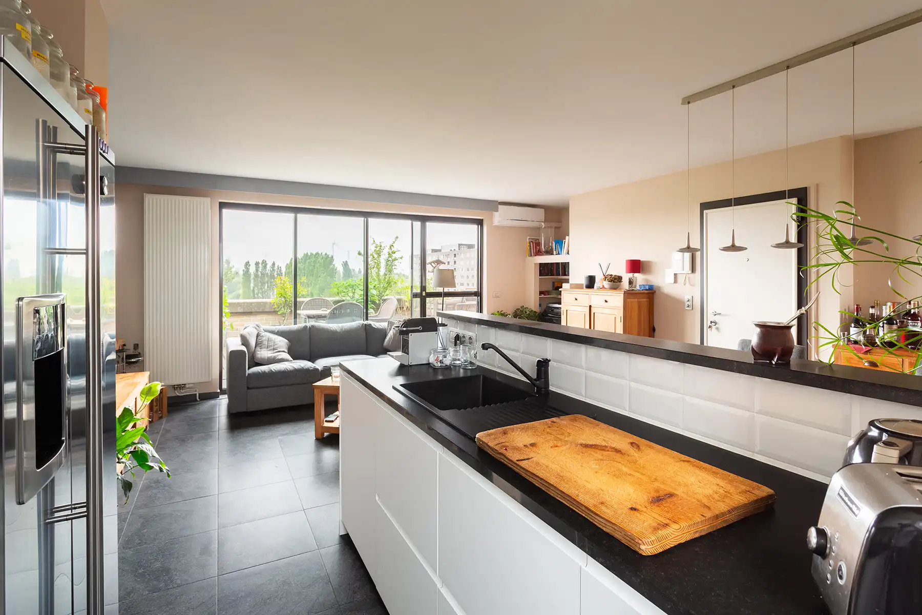Ekeren - 1 slpk penthouse met riant terras. Sales - Rentback foto 7